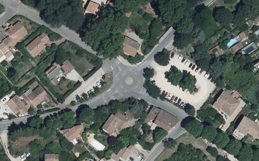 Vue aérienne du Mini-giratoire n°313632547