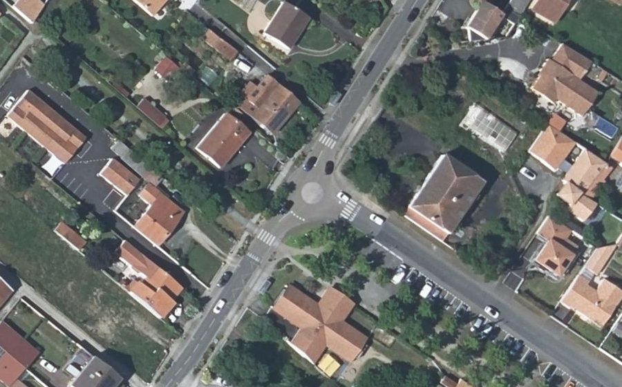 Vue aérienne du Mini-giratoire n°314613298