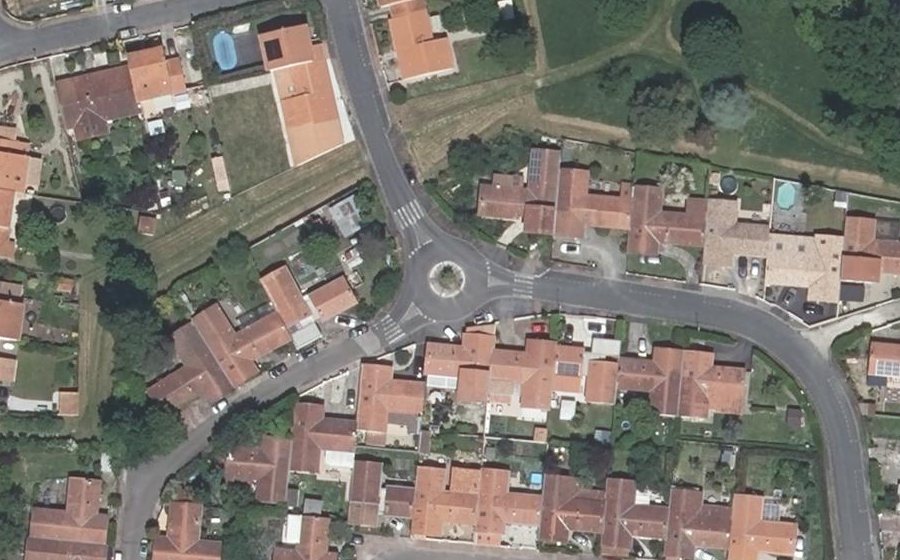 Vue aérienne du Mini-giratoire n°315850470