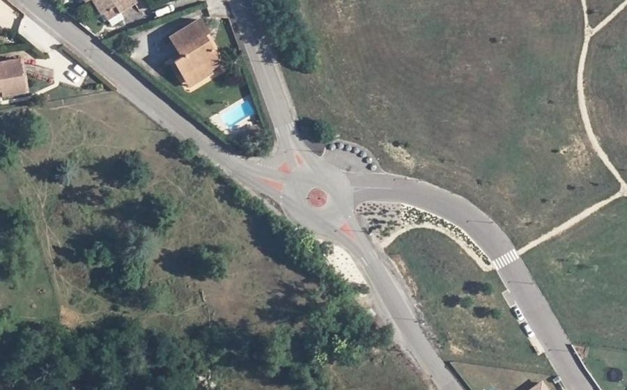 Vue aérienne du Mini-giratoire n°316967501
