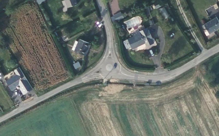 Vue aérienne du Mini-giratoire n°317658655