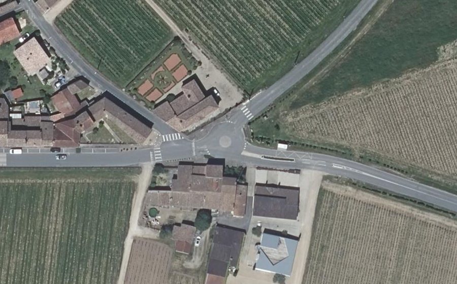 Vue aérienne du Mini-giratoire n°317992064