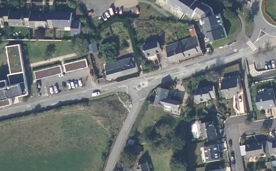 Vue aérienne du Mini-giratoire n°318142505