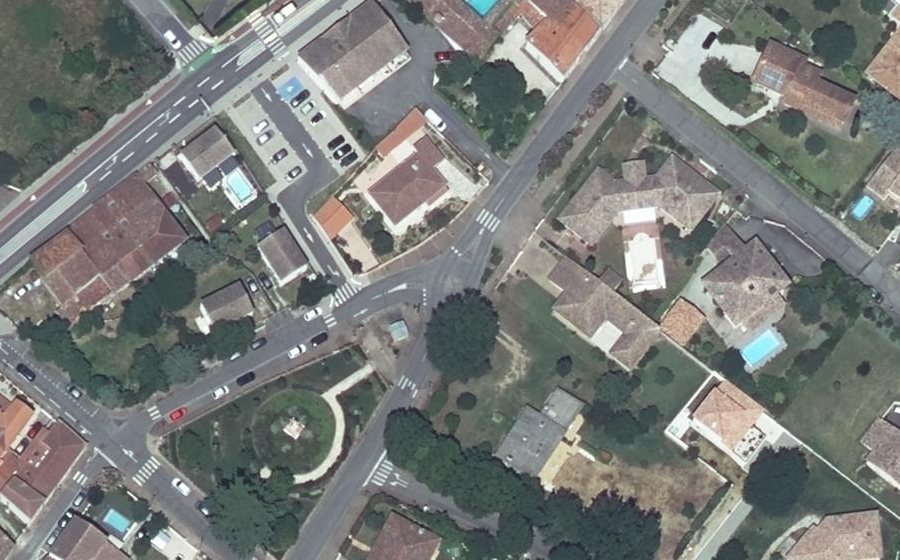 Vue aérienne du Mini-giratoire n°319309498