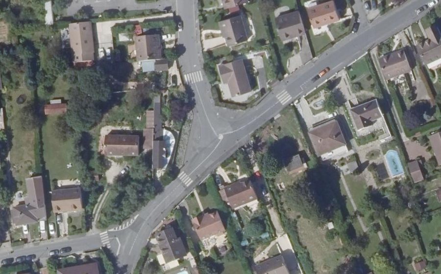 Vue aérienne du Mini-giratoire n°320158960