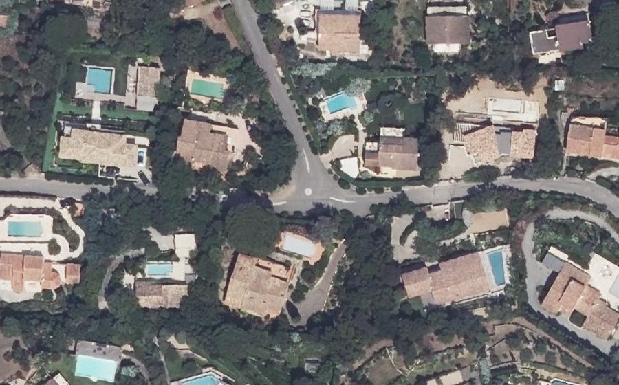 Vue aérienne du Mini-giratoire n°320748474
