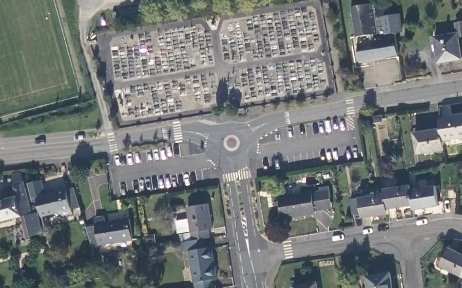 Vue aérienne du Mini-giratoire n°321343781