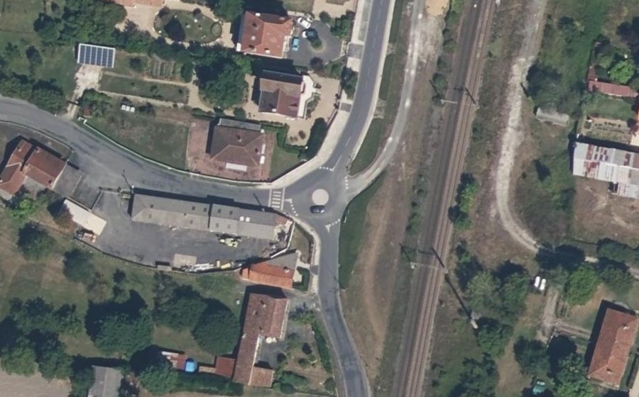 Vue aérienne du Mini-giratoire n°322092859
