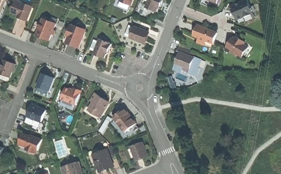 Vue aérienne du Mini-giratoire n°323910367