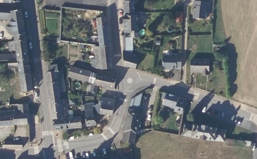Vue aérienne du Mini-giratoire n°326958366