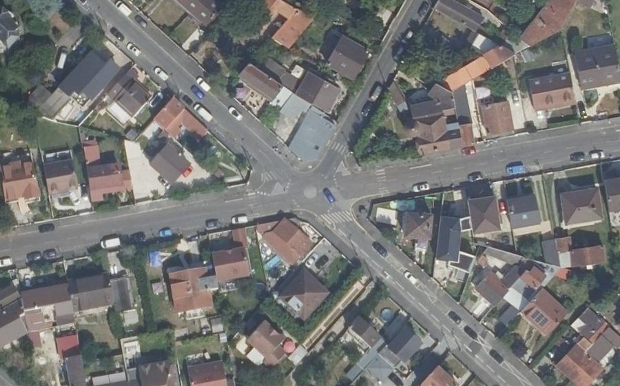 Vue aérienne du Mini-giratoire n°329155337