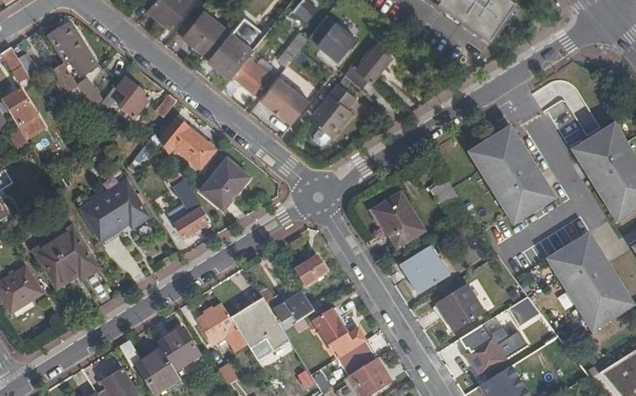 Vue aérienne du Mini-giratoire n°329171252