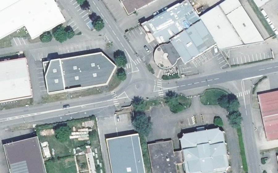 Vue aérienne du Mini-giratoire n°329424736