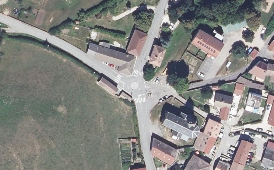 Vue aérienne du Mini-giratoire n°331701889