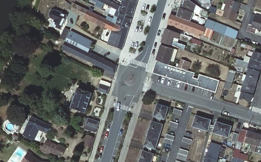 Vue aérienne du Mini-giratoire n°331726341