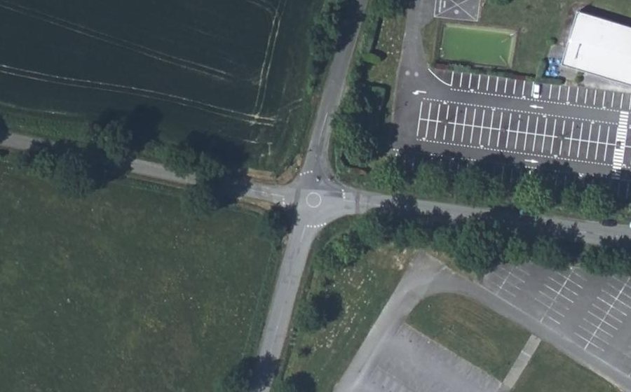 Vue aérienne du Mini-giratoire n°332236553