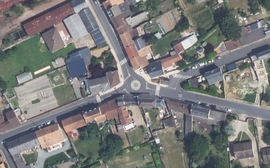 Vue aérienne du Mini-giratoire n°332528202