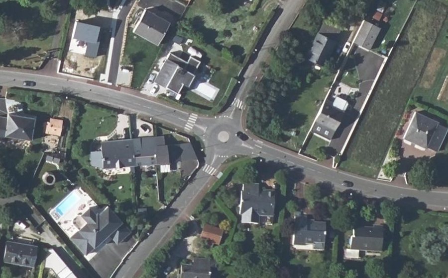 Vue aérienne du Mini-giratoire n°332539017