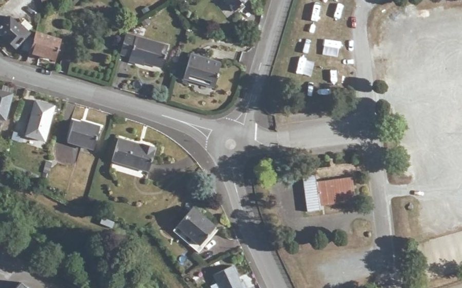 Vue aérienne du Mini-giratoire n°333251135