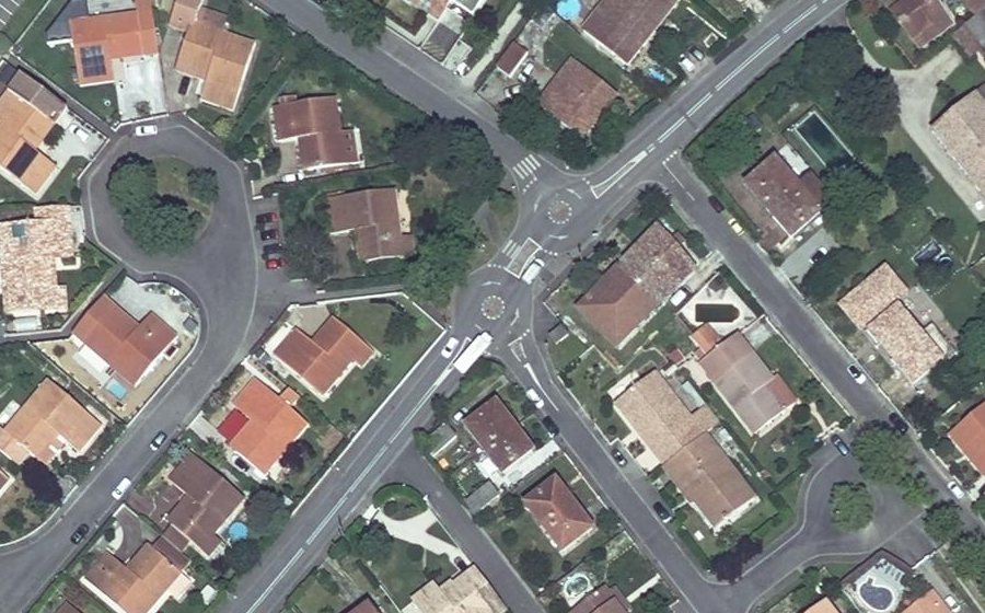 Vue aérienne du Mini-giratoire n°334070533