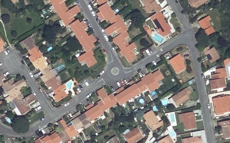 Vue aérienne du Mini-giratoire n°334664635
