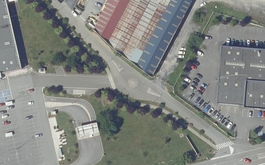 Vue aérienne du Mini-giratoire n°335860802
