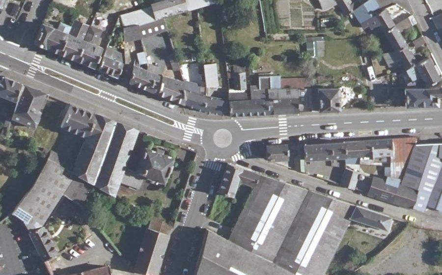 Vue aérienne du Mini-giratoire n°336608569