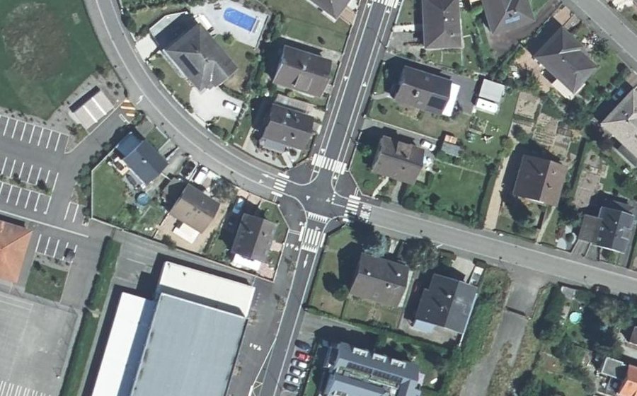 Vue aérienne du Mini-giratoire n°338028395