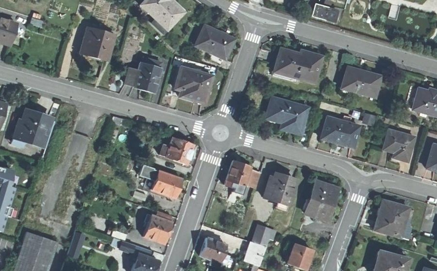Vue aérienne du Mini-giratoire n°338028398