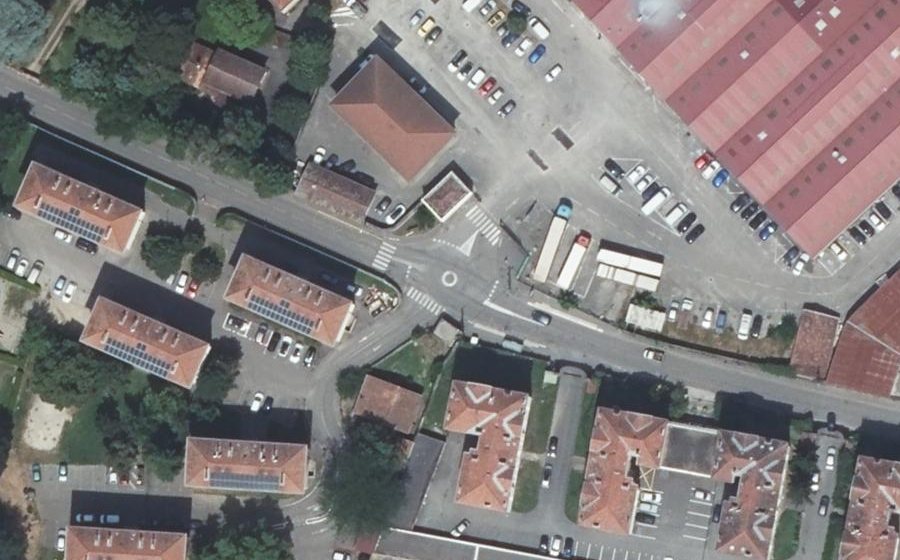 Vue aérienne du Mini-giratoire n°338320369