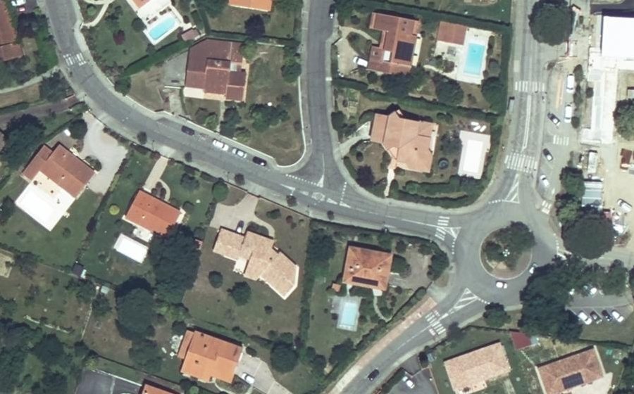 Vue aérienne du Mini-giratoire n°338413537