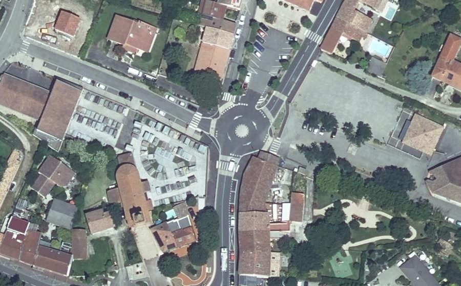 Vue aérienne du Mini-giratoire n°338512187