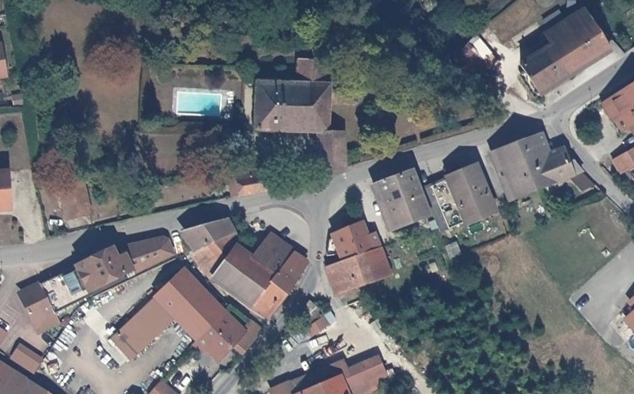 Vue aérienne du Mini-giratoire n°338697594