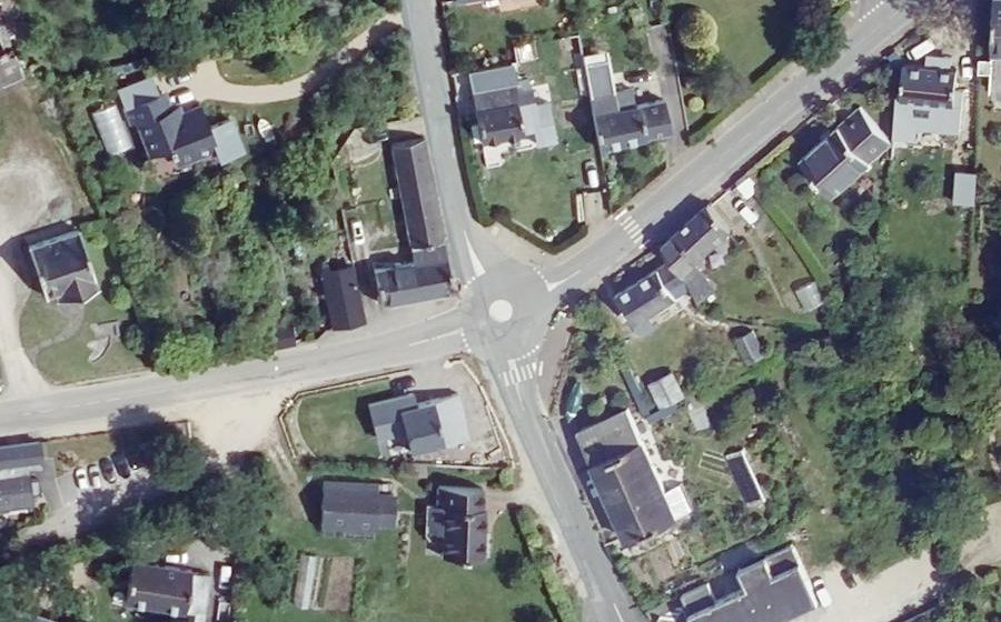 Vue aérienne du Mini-giratoire n°339027614