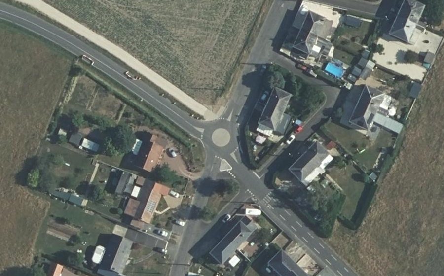 Vue aérienne du Mini-giratoire n°339139063