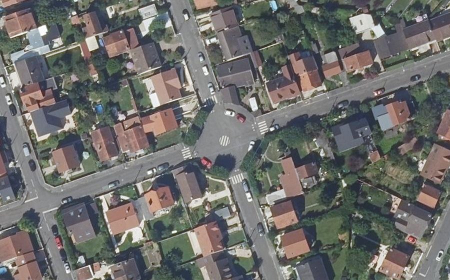 Vue aérienne du Mini-giratoire n°339395456
