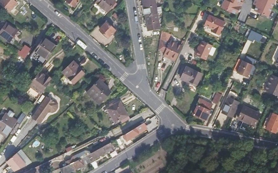 Vue aérienne du Mini-giratoire n°340214673