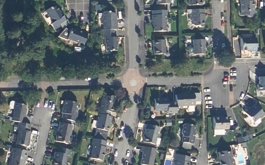 Vue aérienne du Mini-giratoire n°340274378