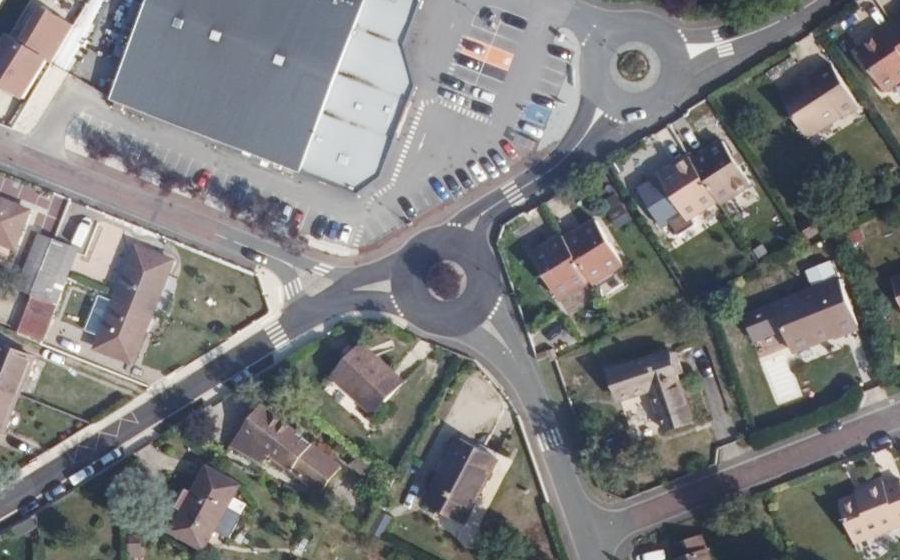 Vue aérienne du Mini-giratoire n°343596350