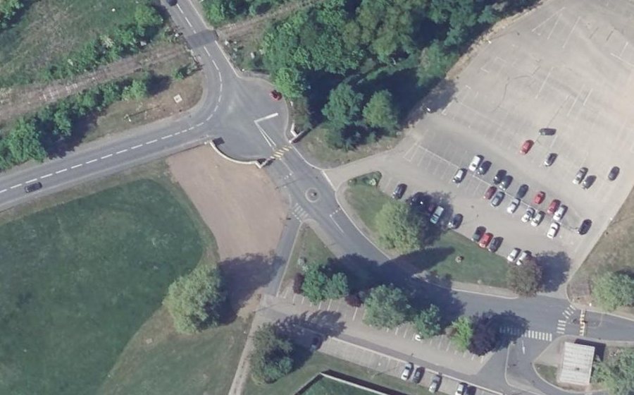 Vue aérienne du Mini-giratoire n°344092989