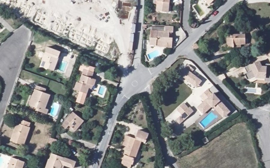 Vue aérienne du Mini-giratoire n°344116180