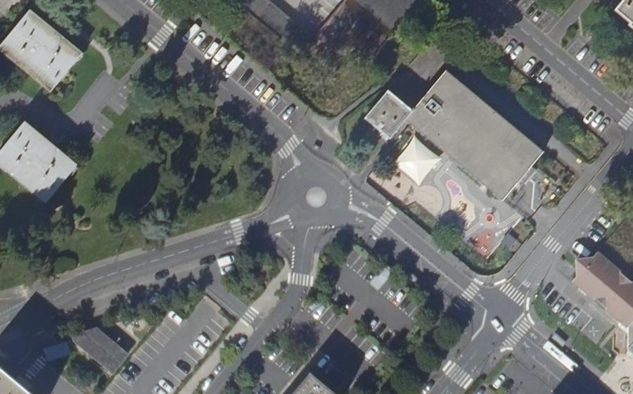 Vue aérienne du Mini-giratoire n°344363517