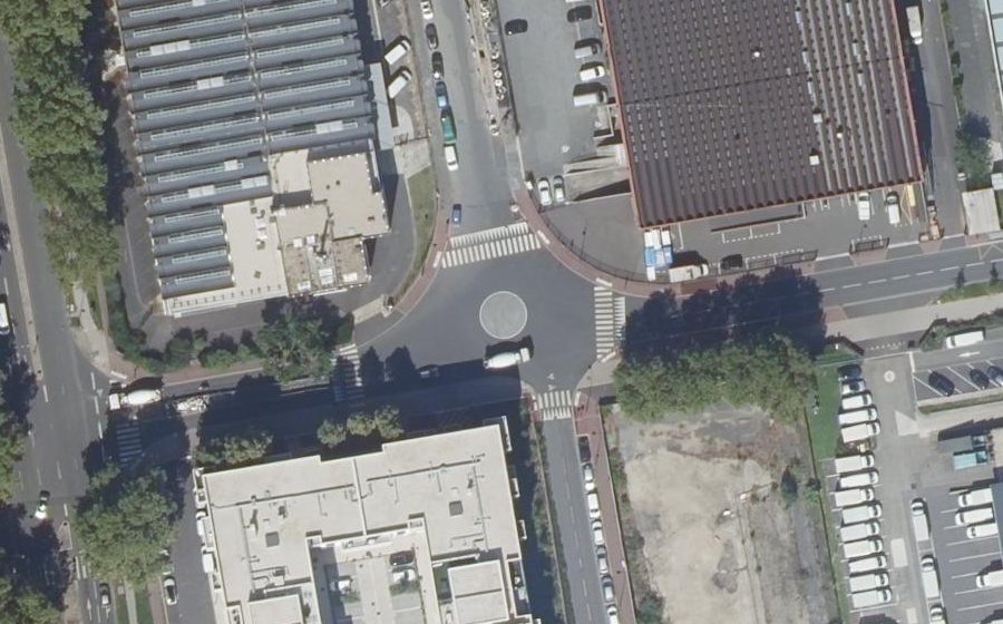 Vue aérienne du Mini-giratoire n°344382930