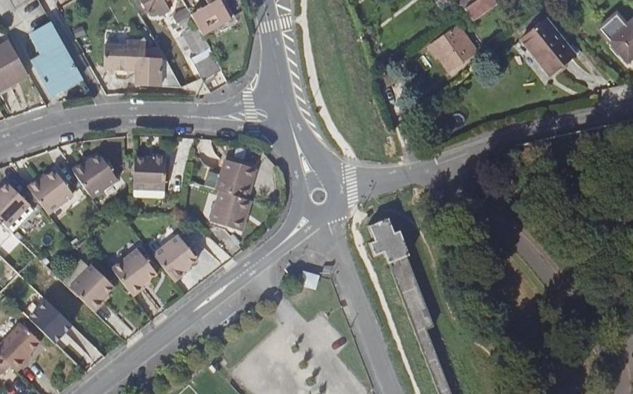 Vue aérienne du Mini-giratoire n°344533819