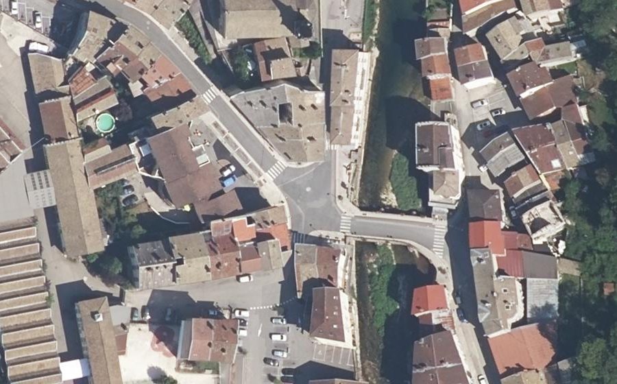 Vue aérienne du Mini-giratoire n°345204494
