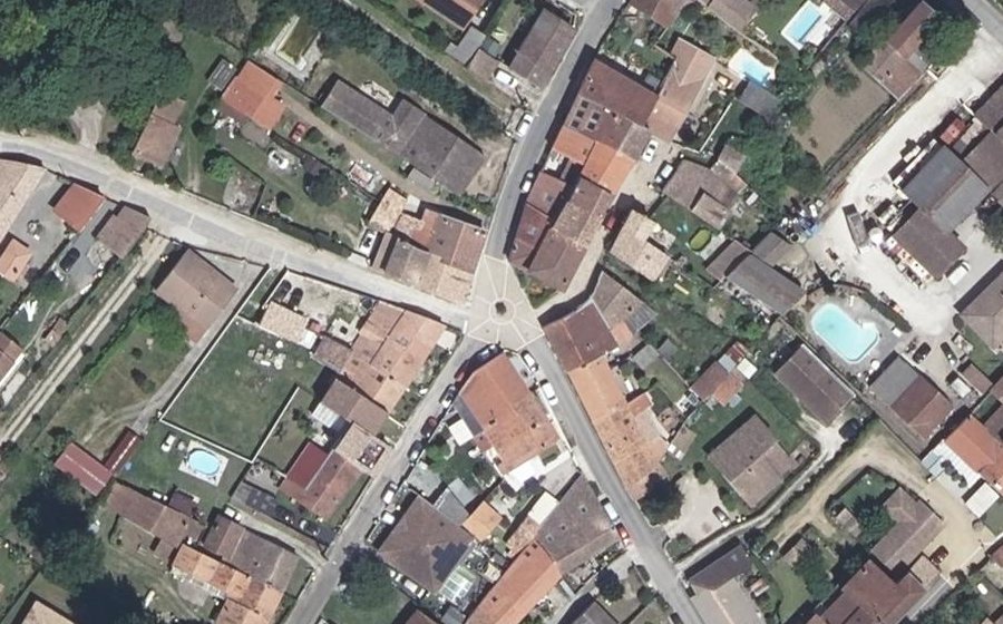 Vue aérienne du Mini-giratoire n°345305619