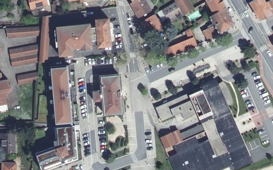 Vue aérienne du Mini-giratoire n°345892976