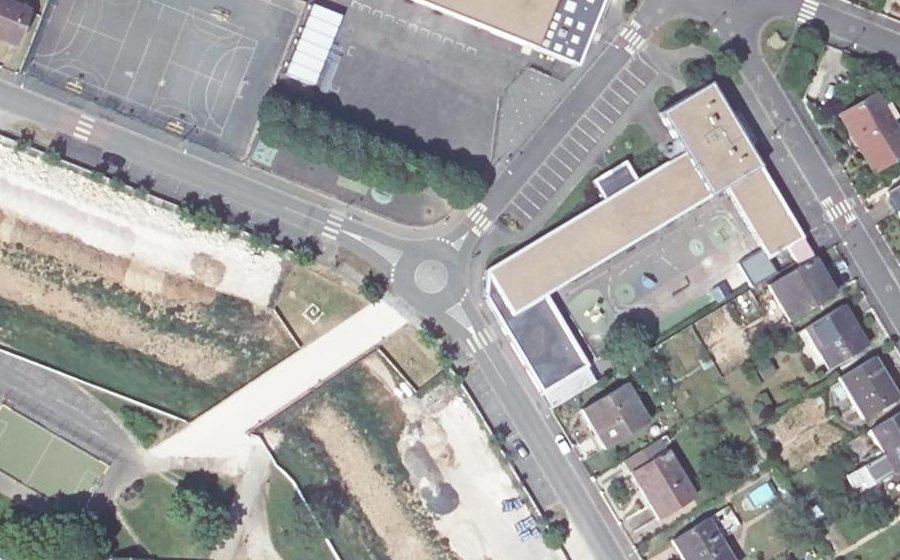 Vue aérienne du Mini-giratoire n°347281984
