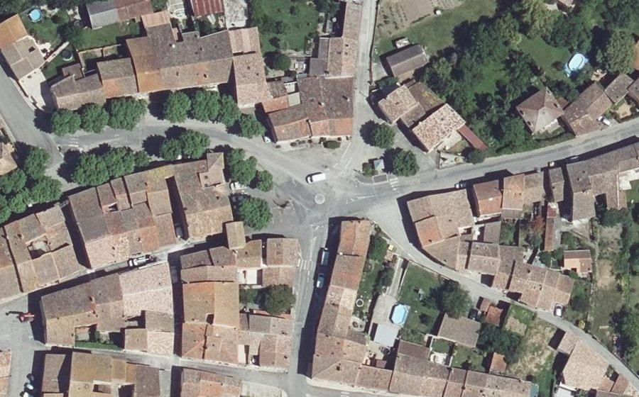 Vue aérienne du Mini-giratoire n°353388103