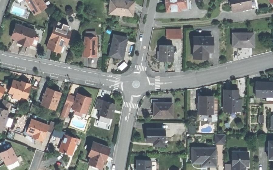 Vue aérienne du Mini-giratoire n°354608977